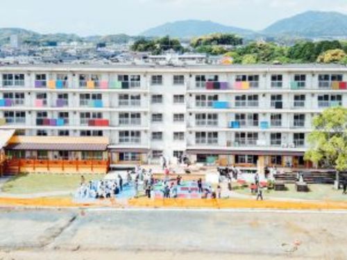 ひのさと48 (地域の交流拠点施設)