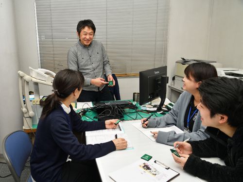 プロジェクトの打合せ風景