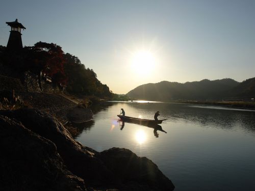 美濃市の川湊灯台