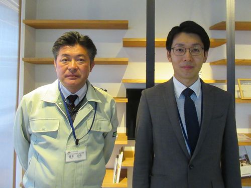 企画部地域振興課の鵜木さん（左）と溝尻さん（右）