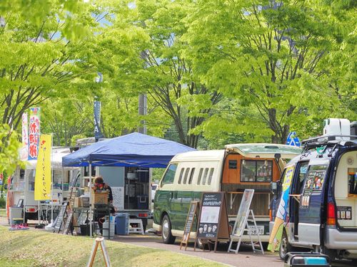 季節ごとに様々なイベントが行われる湯沢町の様子