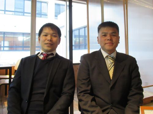 担当の深野さん（左）と白鳥さん（右）