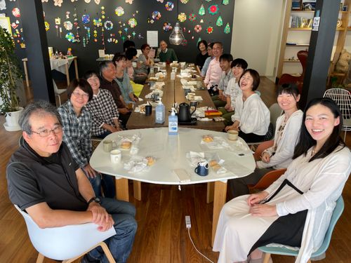 移住者と地域を結ぶ交流の場「朝ごはんの会」の様子