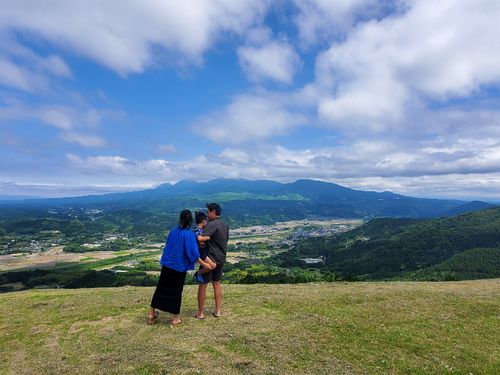早朝は雲海が綺麗な魚野フライトエリアから眺める霧島連山