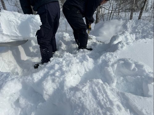 冬には除雪の仕事があります