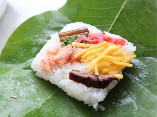 朴葉寿司は岐阜県東濃地域の夏の郷土料理