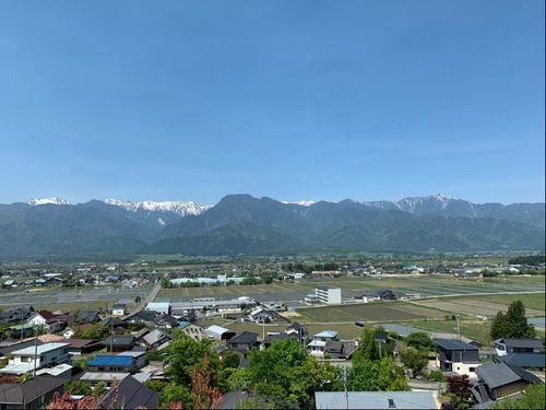 移住者に人気の高台エリアから（写真は5月）