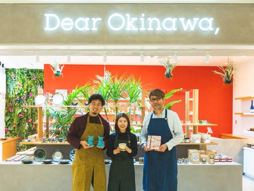 左から、プロデューサーの綿引、店長の吉川、ディレクターの宮島