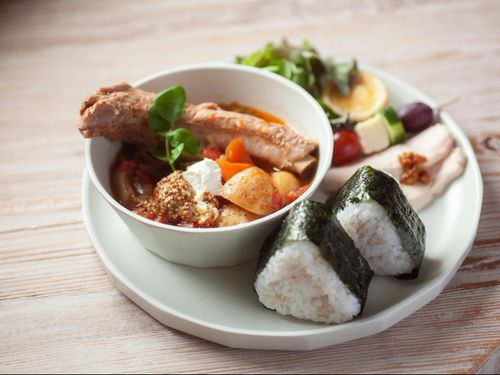 引用：https://www.cafe-latta.com/product/-staub-set/1