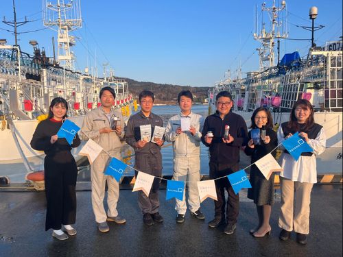 ～ 漁船が並ぶ気仙沼湾とkesemo会員＋協力隊 ～