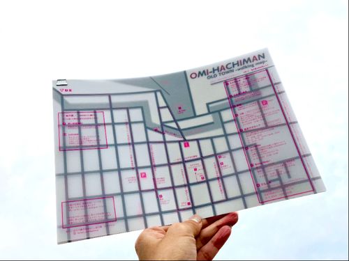 地元の方も利用するお店を紹介した、まち歩きmapも作成しています