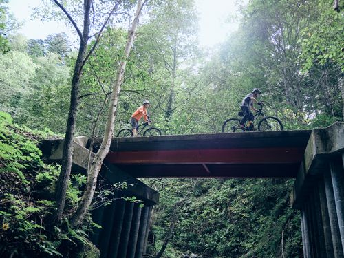 夏は豊かな中川の森の中でMTB体験!