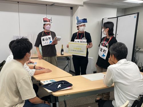 途中席替えをしながら真面目ながらも楽しくグループトーク。