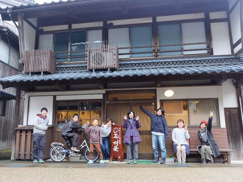 10年ほど空き家だった古民家を使って宿泊施設を運営しています。