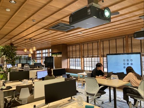「歴史的建造物」×「最先端の仕事」ができるのも、萩ならでは！