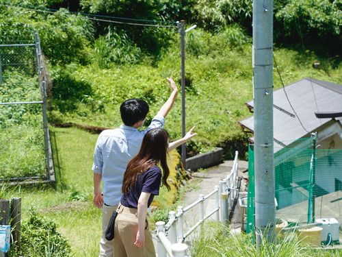 集落の中の小道を一緒に歩いてみましょう。こんなところに畑があるのか！など発見も。
