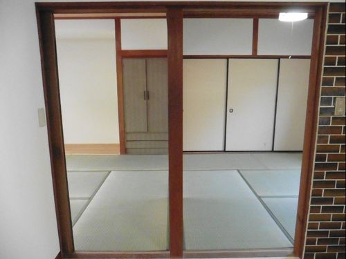 清潔感のあるきれいな和室