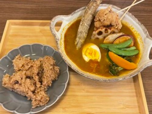 札幌スープカレーの店「Surrender（サレンダー）」で先輩創業者と昼食兼交流会
