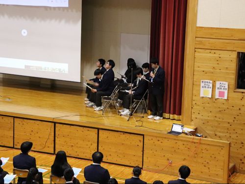 LOVEおいらせ事業全校発表会の様子
