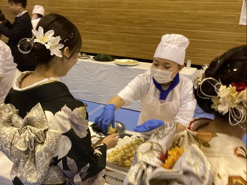 食物調理科の生徒たちがおいらせ町20歳を祝う会で料理を提供！