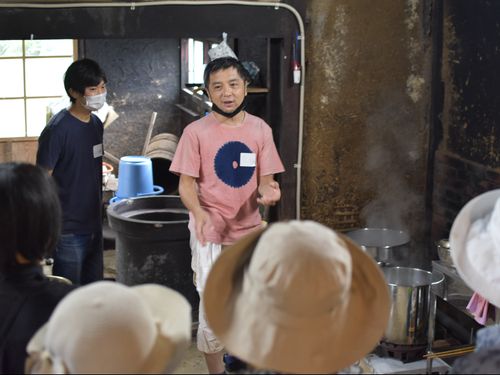 何故染まるのか、分かりやすい実験が解説付きで始まります！