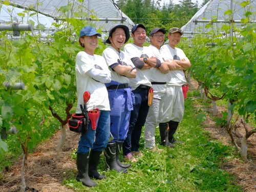 通称「ぶどう組」のメンバー