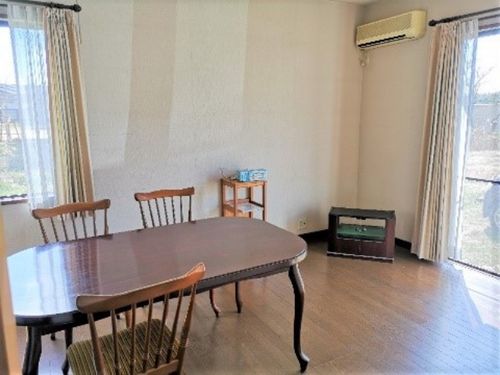 お部屋はきれいに保たれています。