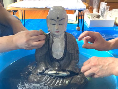 一年の汚れを落とすためにお風呂に入ります