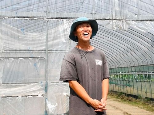 先輩移住者でメロン農家として奮闘中の新開さん