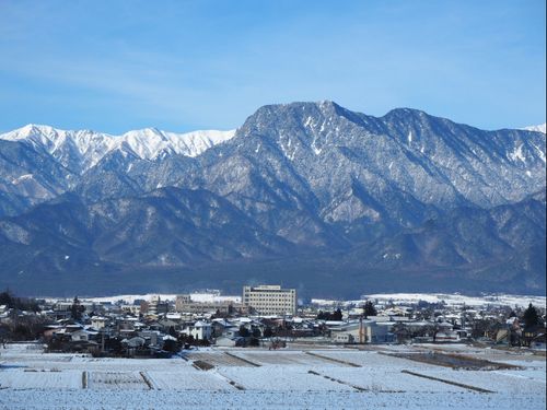 安曇野エリアは雪が少ないこともポイントです（写真は池田町）