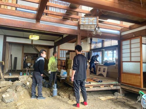 プログラム中に訪れる拠点のほとんどが、古民家や空き家をリノベーションしています。
