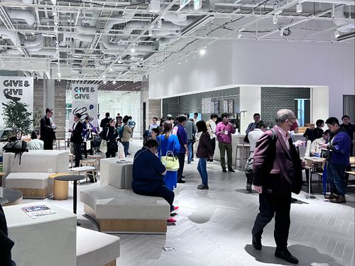 時には地域事業者とともに求人イベントを都市部で開催したりします！