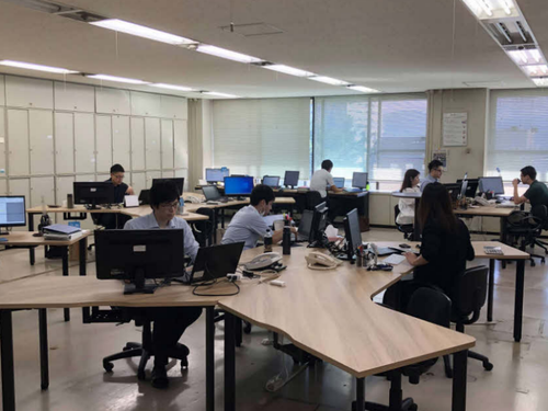 福井県庁では「フリーアドレス制」を導入しています！