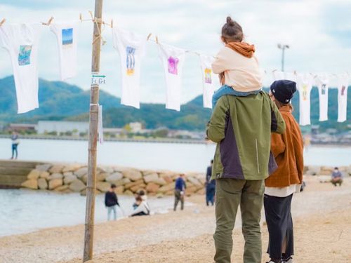 海辺でのアートイベントも開催されています