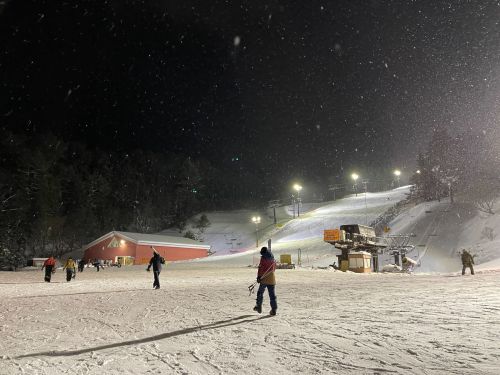 夜のスキー場も気持ち良い✨ナイター最終日です！