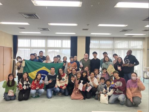 愛荘町国際交流協会（AIFA）でのクリスマス会の様子