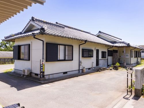 商社外観建屋
