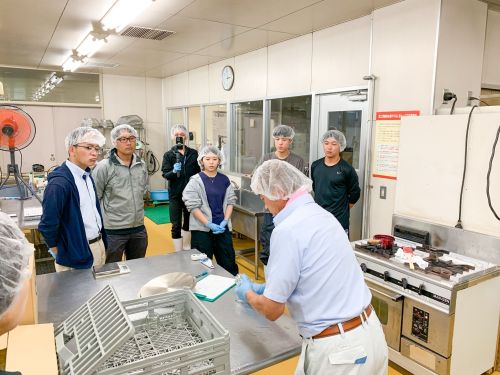 青山学院大学の学生との商品開発の様子