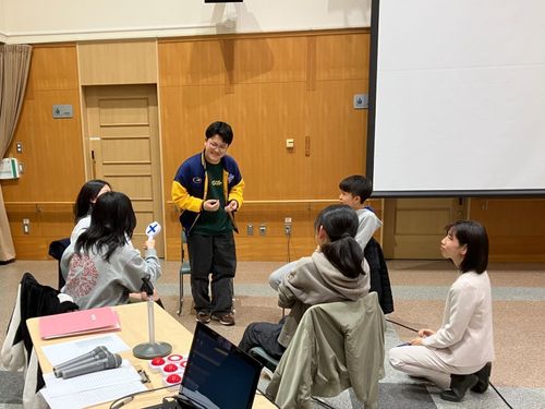 学生寮の歓迎会の様子