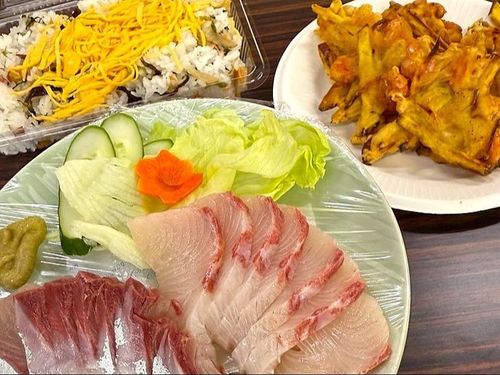 カンパチ・がね・地元食材の炊き込みご飯