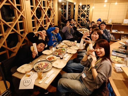 昨年の開催時の様子！収穫した食材を使った美味しいご飯とはじける笑顔！