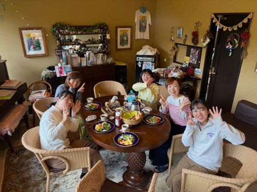 ゲストハウスコドコドの美味しい朝ごはんを食べてから、1日が始まります。