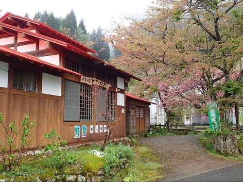 水車小屋とろかわ