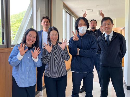 紀北町では地域おこし協力隊や集落支援員、アドバイザー（左：豊川）が楽しく活動中。