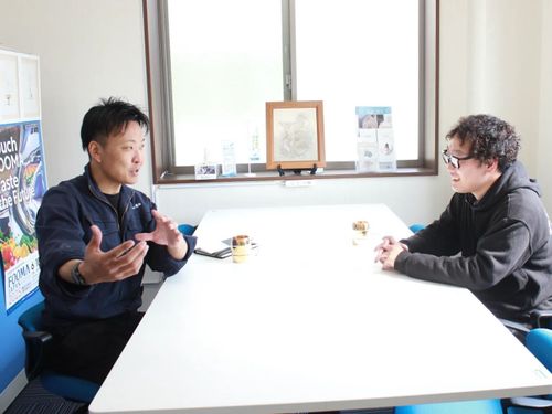 地域の水先案内人として移住コンシェルジュ（右）が会社見学もアテンドします！