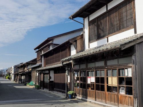 歴史と伝統の町、浜崎。ここから人と地域を繋げる新しい試みが始まっています。