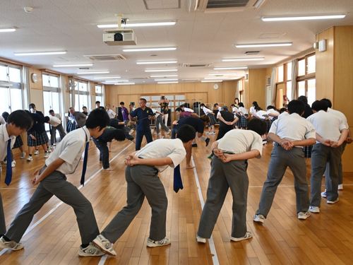 地域の伝統芸能「マガヤーエイサー」に挑戦