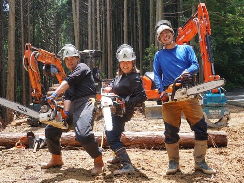 何もない山に、道を切り開く達成感🌳