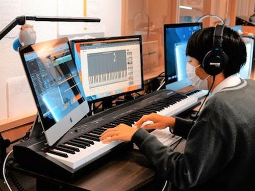 多種多様な機材・ソフトが揃っており、操作を学びながら自由に使うことができます。