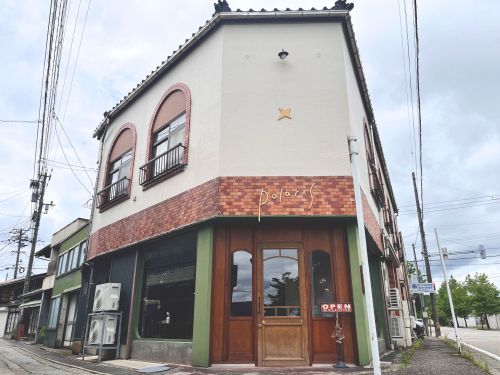 お店の外観（polaris）